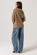 Load image into Gallery viewer, Bassett Zipper Sweater