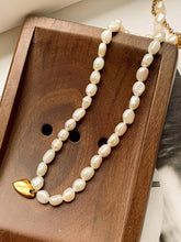 Load image into Gallery viewer, Marseille 18K Gold Non-Tarnish Classic Pearl Necklace