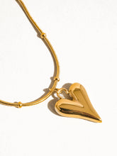 Load image into Gallery viewer, Bay 18K Gold Non-Tarnish Heart Necklace