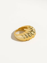 Load image into Gallery viewer, Nalani 18K GoldContemporary Croissant Ring