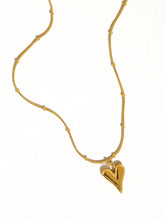 Load image into Gallery viewer, Bay 18K Gold Non-Tarnish Heart Necklace