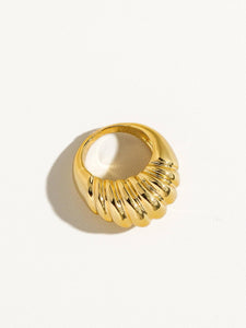 Nalani 18K GoldContemporary Croissant Ring