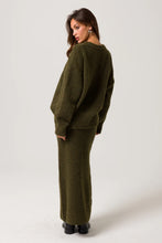Load image into Gallery viewer, Hart Sweater