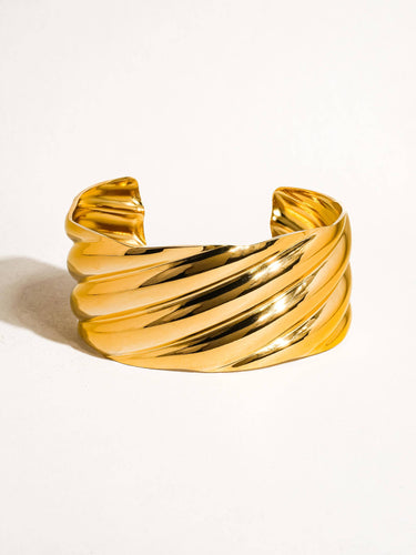 Manon 18K Gold Non-Tarnish Wavy Bold Bangle