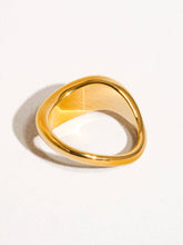 Load image into Gallery viewer, Erin 18K Non-Tarnish Classic Wavy Band