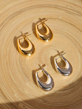 Load image into Gallery viewer, Quinn 18K Classic Droplet Hoop Earring