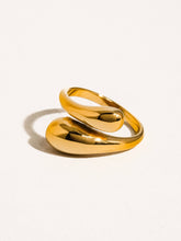 Load image into Gallery viewer, Gabrielle 18K Gold Non-Tarnish Open Twist Ring