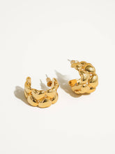 Load image into Gallery viewer, Maia 18K Gold Petite Heart C-Hoop Earring