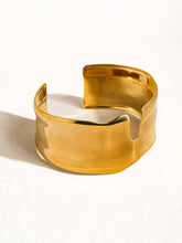 Load image into Gallery viewer, Clyde 18K Gold Non-Tarnish Abstract Bold Bangle
