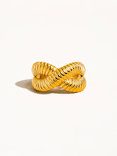 Load image into Gallery viewer, Nia 18K Gold Non-Tarnish Cross Spiral Ring