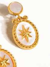 Load image into Gallery viewer, Bialati 18K Gold Vintage Star Shell Earring
