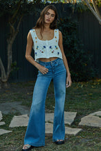 Load image into Gallery viewer, Flower Crochet Top