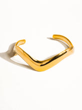Load image into Gallery viewer, Corey 18K Gold Non-Tarnish V Shaped Bracelet