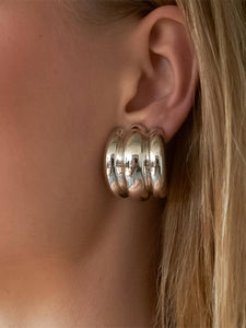 Colton 18K Gold Non-Tarnish Layered Spiral Earring: Silver