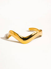 Load image into Gallery viewer, Corey 18K Gold Non-Tarnish V Shaped Bracelet