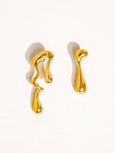 Load image into Gallery viewer, Roma 18K Gold Non-Tarnish Mismatch Melted Earring