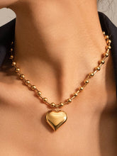 Load image into Gallery viewer, Paris 18K Gold Non-Tarnish Large Heart Chain Necklace