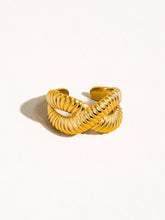 Load image into Gallery viewer, Nia 18K Gold Non-Tarnish Cross Spiral Ring