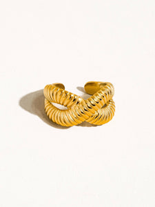 Nia 18K Gold Non-Tarnish Cross Spiral Ring