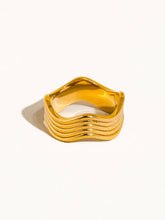 Load image into Gallery viewer, Ivan 18K Gold Non-Tarnish Wavy Ring