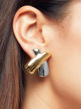 Load image into Gallery viewer, Tiphanie 18K Gold Non-Tarnish X Earring