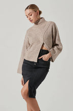 Load image into Gallery viewer, Wren Sweater