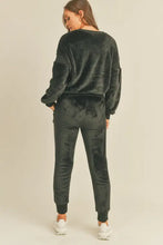 Load image into Gallery viewer, Shoulder Detail Sweatshirt
